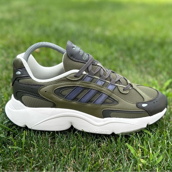 Brand new shoes Adidas Ozmillen olive khaki mens size 9,5 us - Picture 2 of 8